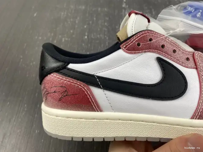 Rep 1 JORDAN X LOW ROOM OG 'RED AIR TROPHY FN0432-017 BLACK' 0502
